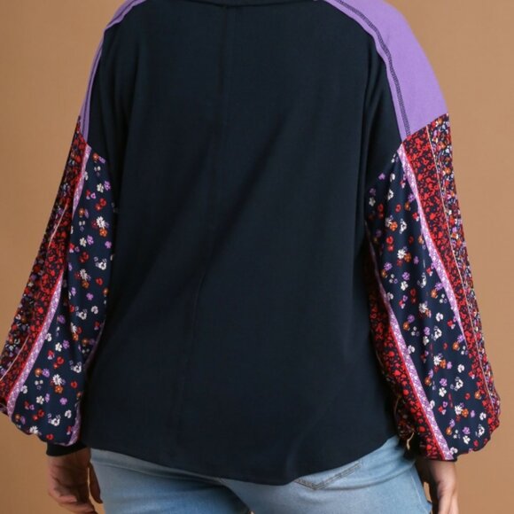 UMGEE Colorblock Contrast Knit Top with Printed Sleeves - Picture 2 of 6